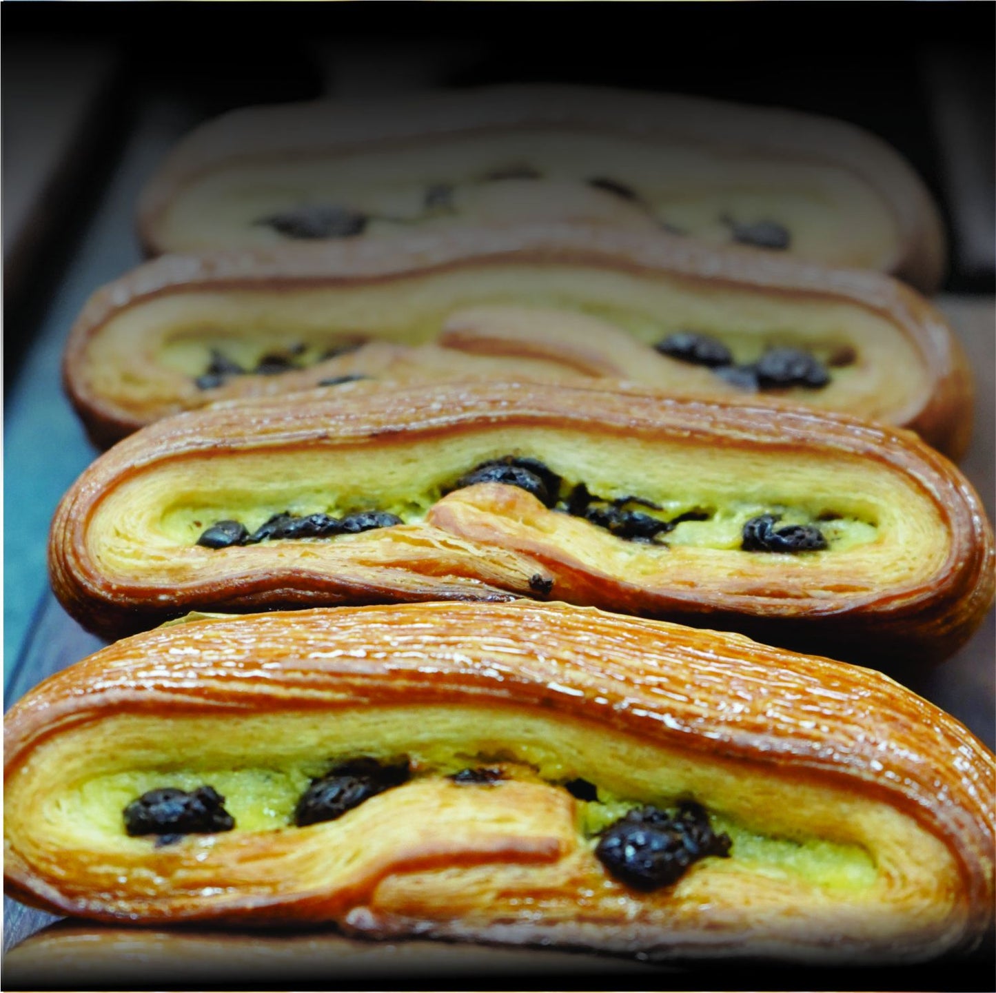 Pain au Suisse Croissant