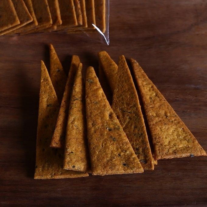 Tomato And Herb Crackers