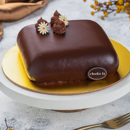 Eggless Coffee Caramel Square Cake