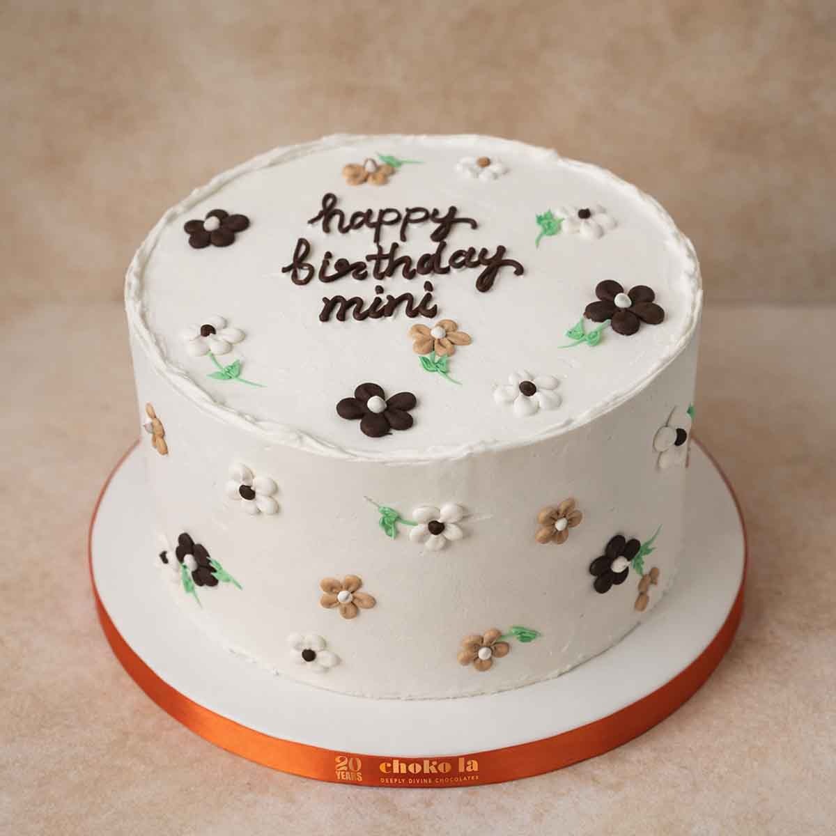 Floral Aesthetic Theme Designer Cake