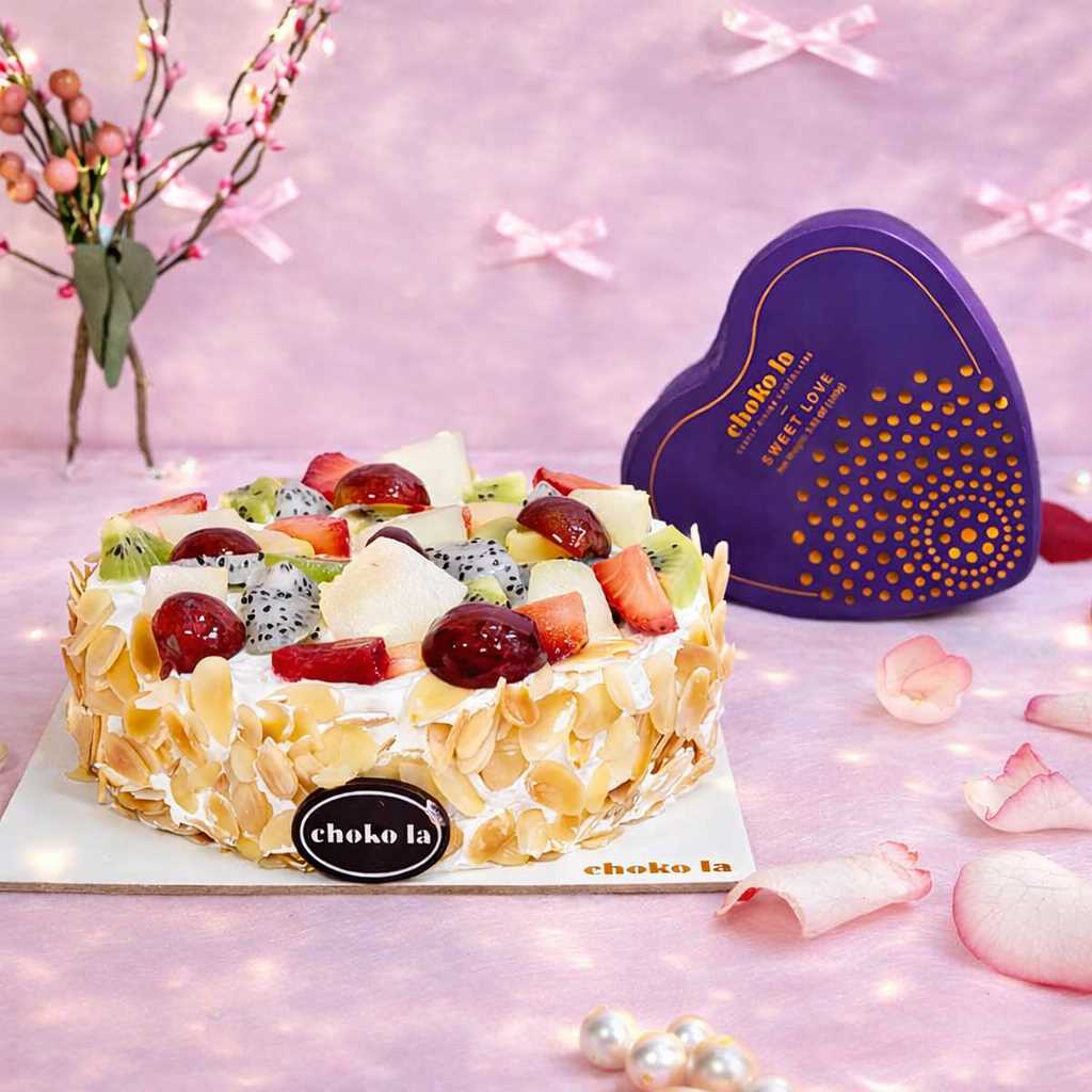 Sweet Love And Cake Valentine Combo